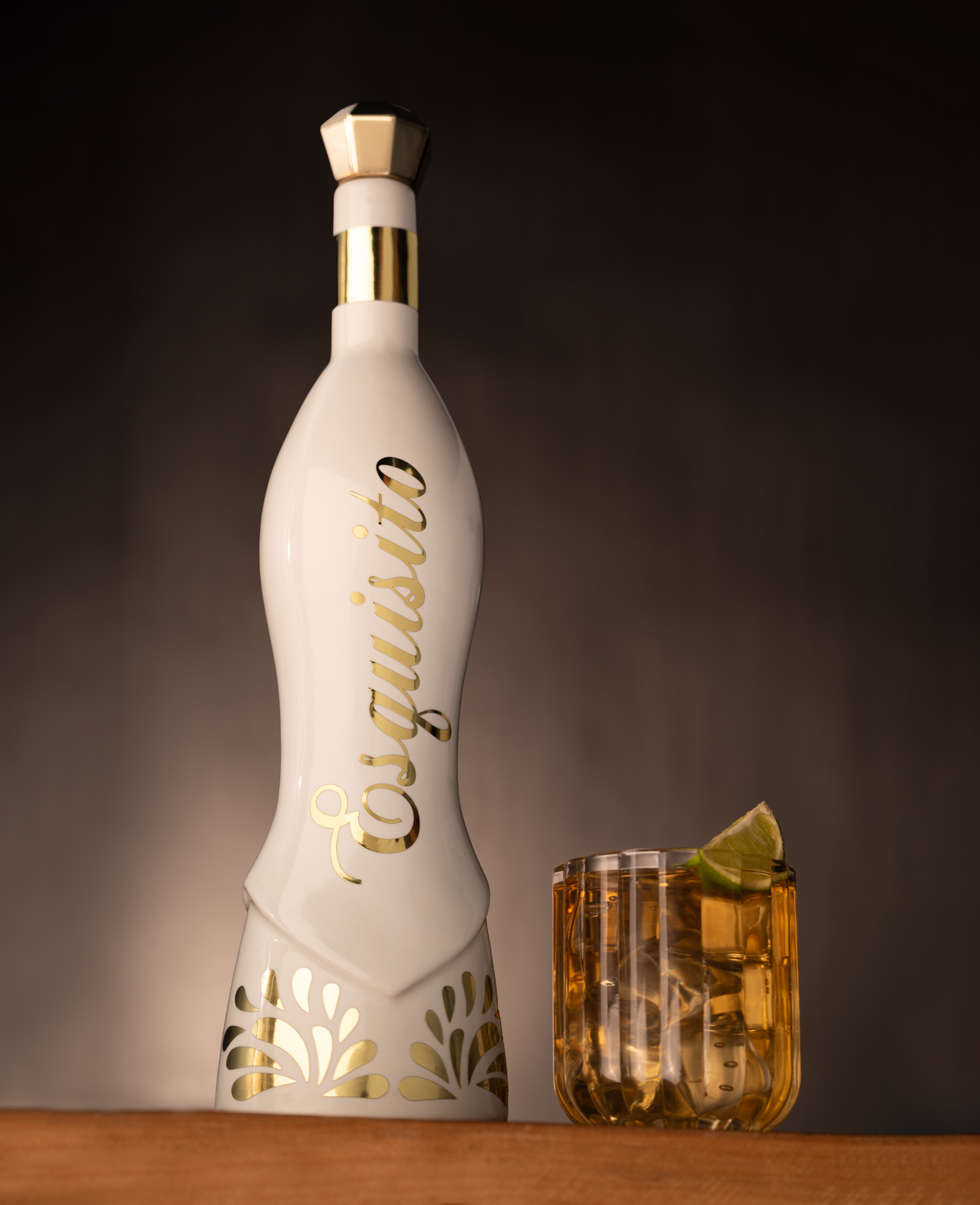 Esquisto Additive Free Commitment